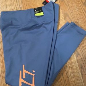 Nike leggings